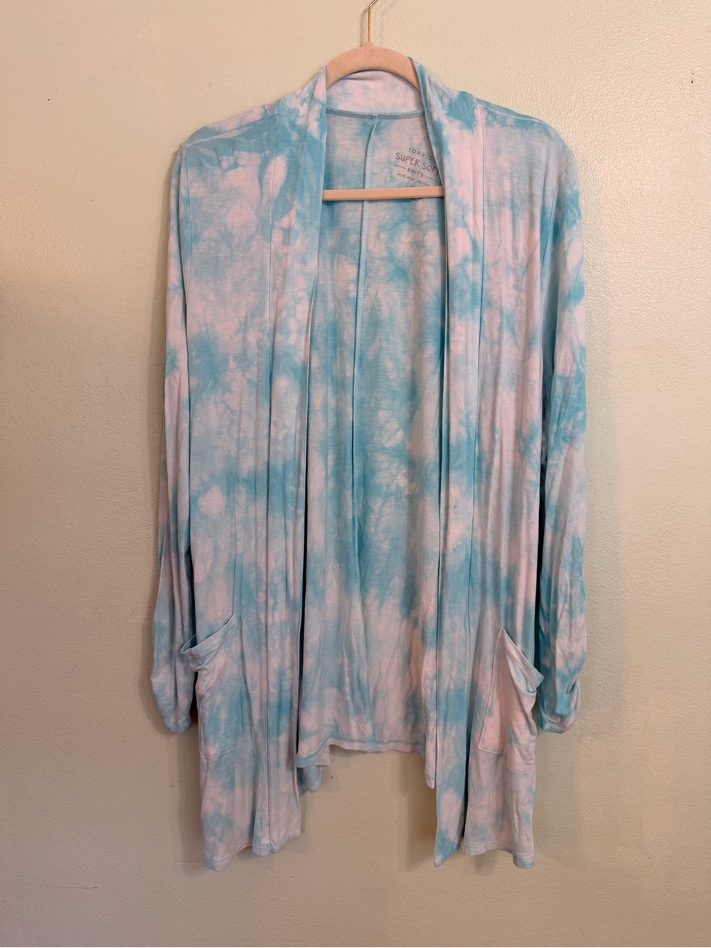 torrid Blue & White Tie-Dye Super Soft Knit cardigan